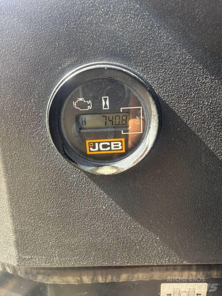 JCB 16 C-1, 740h Mini pelle < 7t