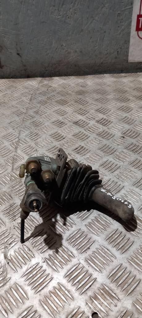 Scania S 94   1408332 Cabines
