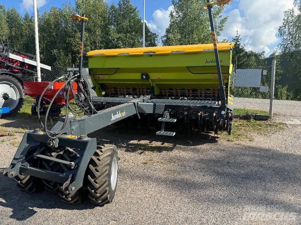Junkkari D400 Plus Semoir combiné