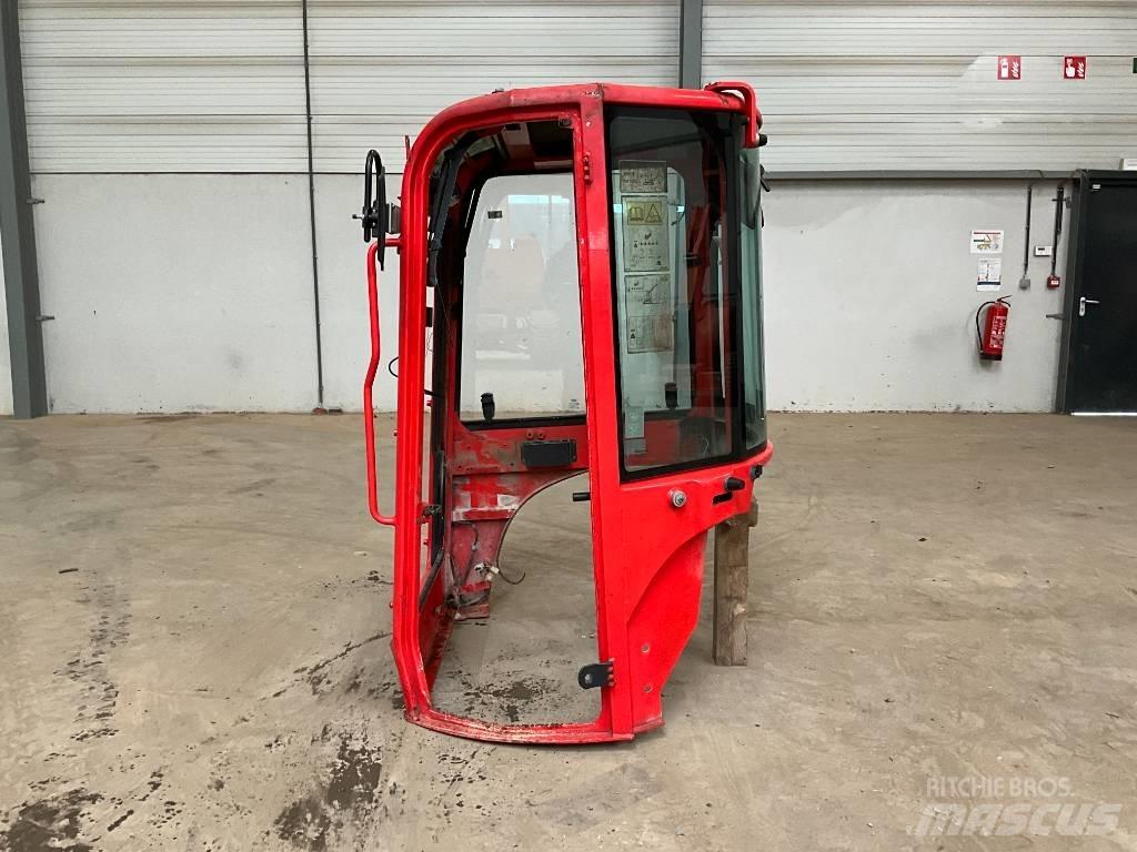 Yanmar Vio 25-6 Cabine