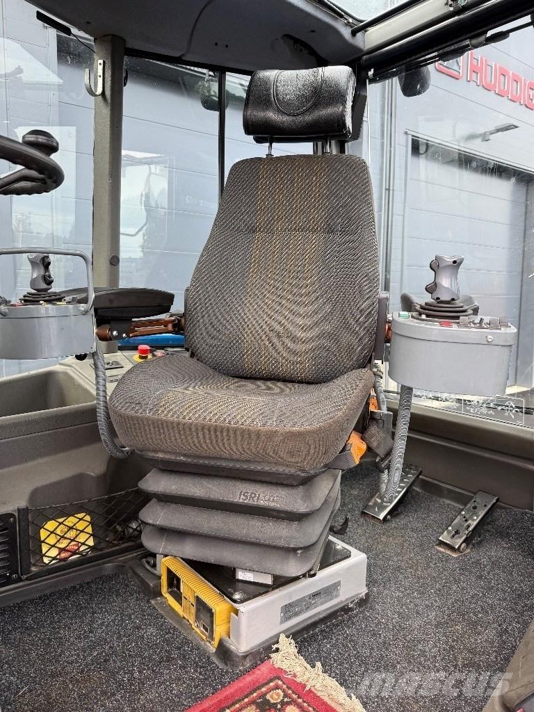 Huddig 1260 B Tractopelle
