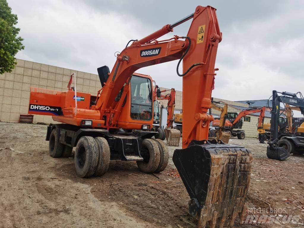 Doosan DH 150 W-7 Pelle sur pneus