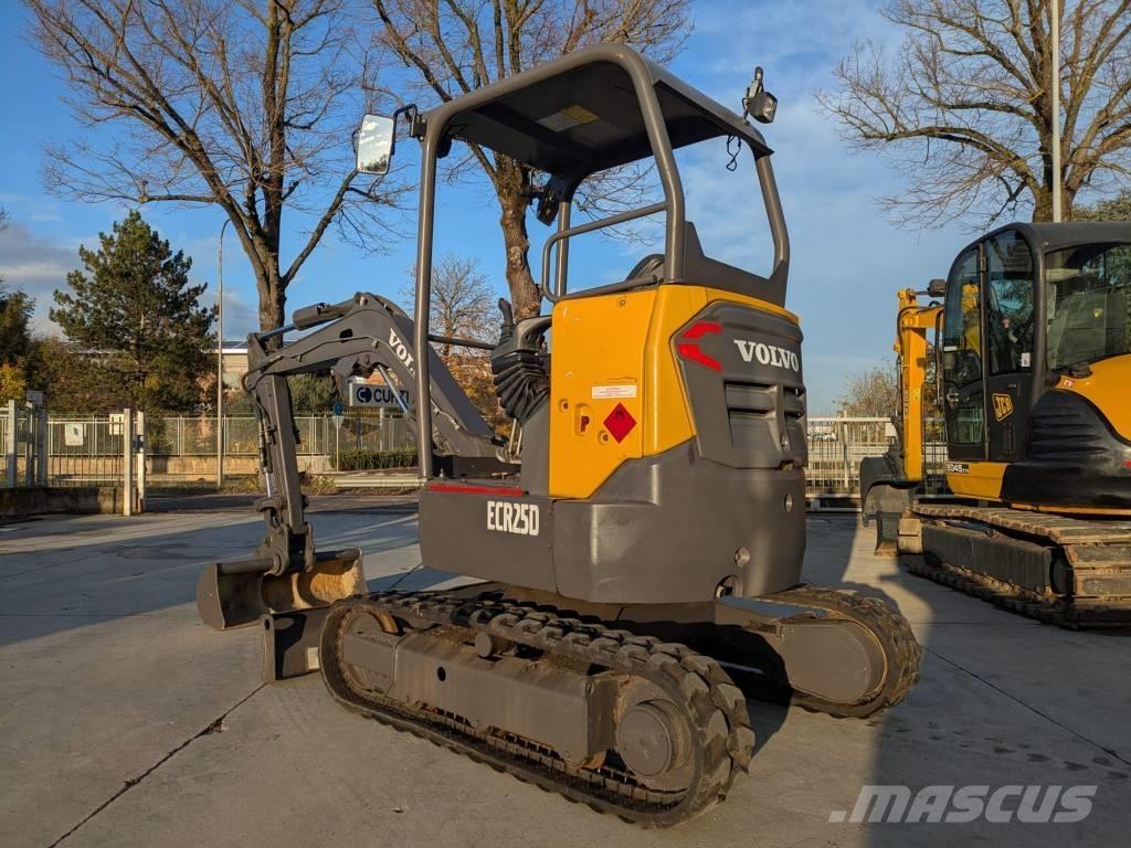 Volvo ECR 25 D Mini pelle < 7t