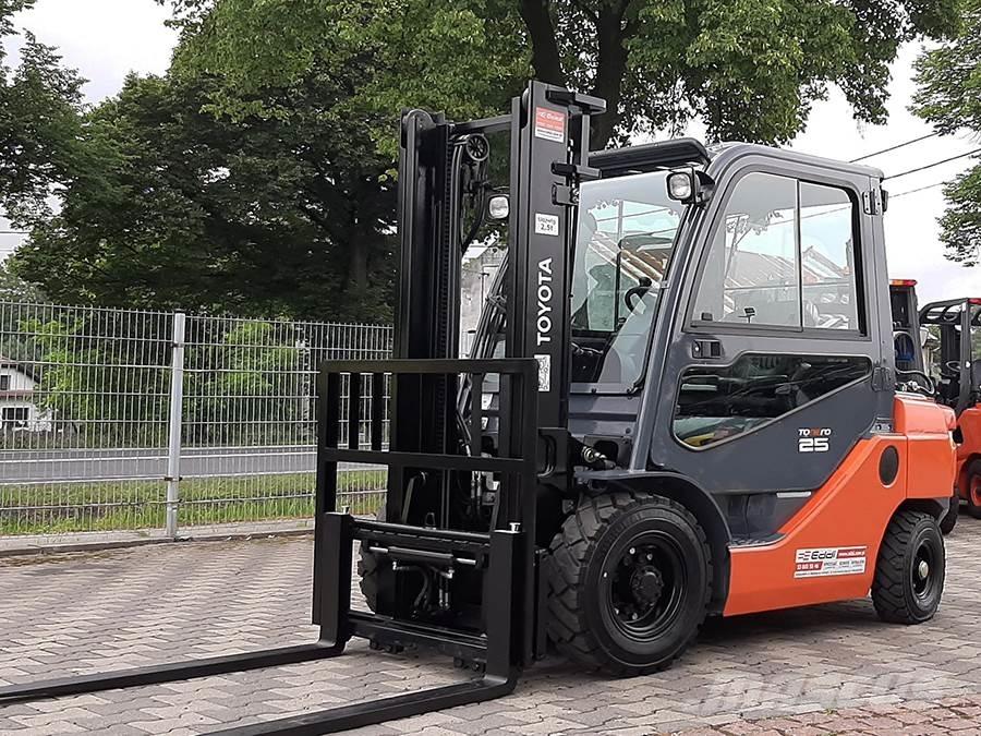 Toyota 02-8FGF25 Chariots GPL