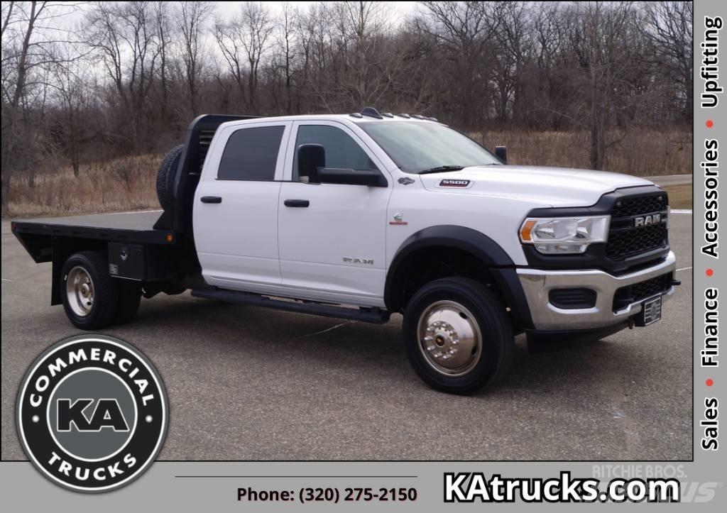 RAM 5500 TRADESMAN Camion plateau