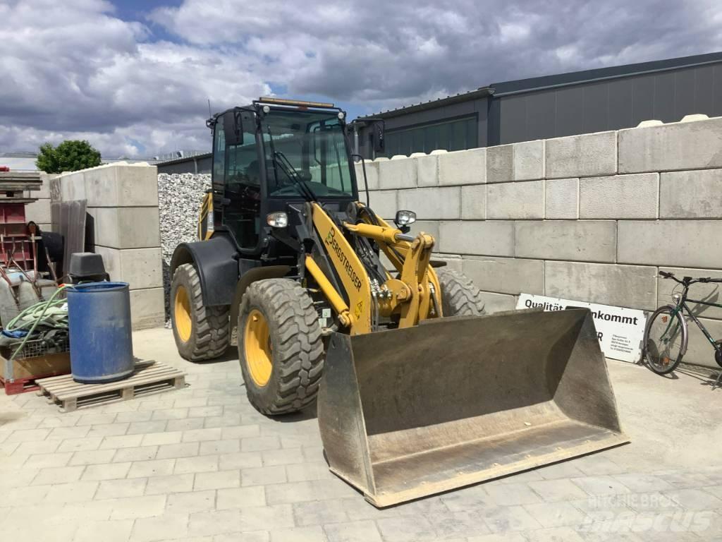 Komatsu WA100M-8 Chargeuse sur pneus