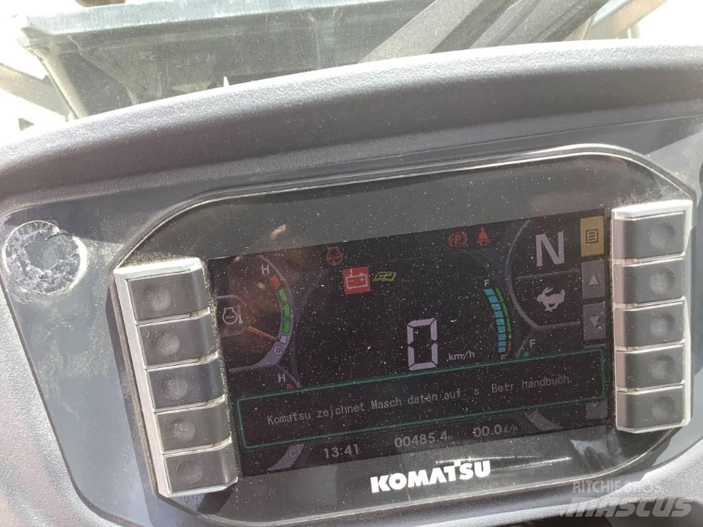 Komatsu WA100M-8 Chargeuse sur pneus