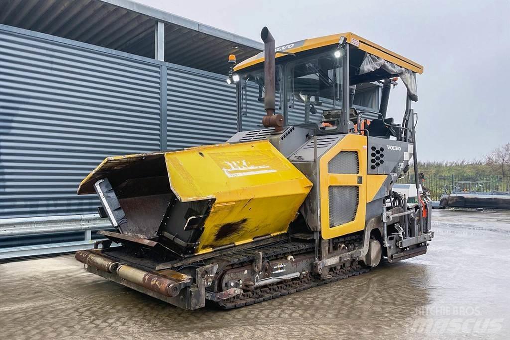 Volvo P7820C Finisseur