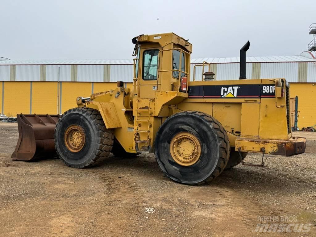 CAT 980 F Chargeuse sur pneus