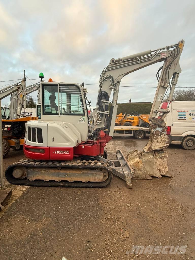 Takeuchi TB 257 FR Mini pelle < 7t