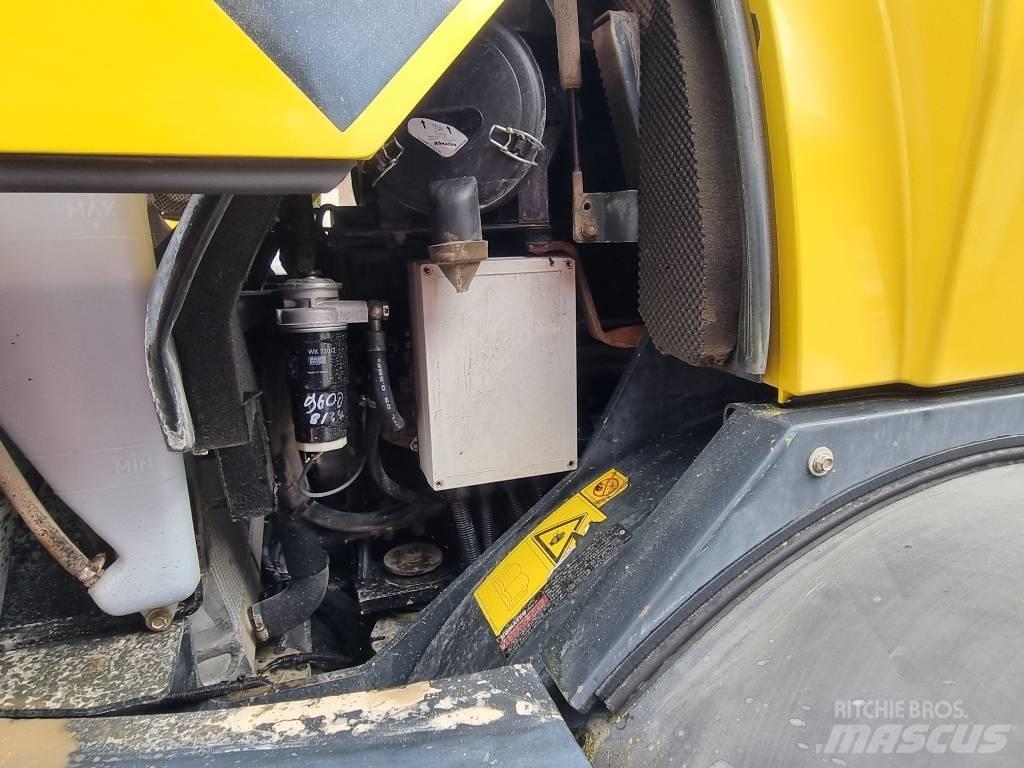 Komatsu WA 80-5 Chargeuse sur pneus