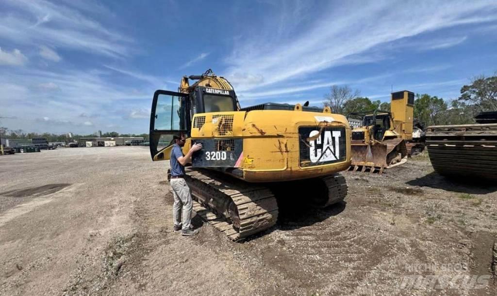 CAT 320 D Pelle sur chenilles