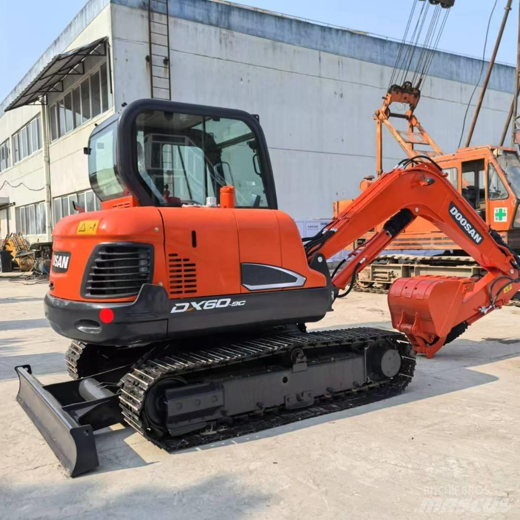 Doosan DX60-9C Mini pelle < 7t