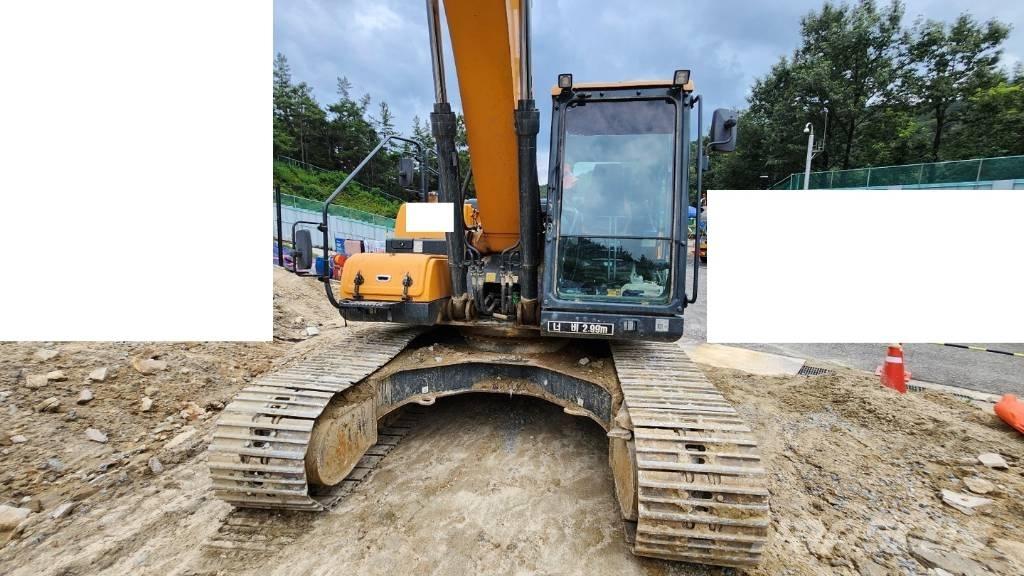 Hyundai HX 220 Pelle sur chenilles