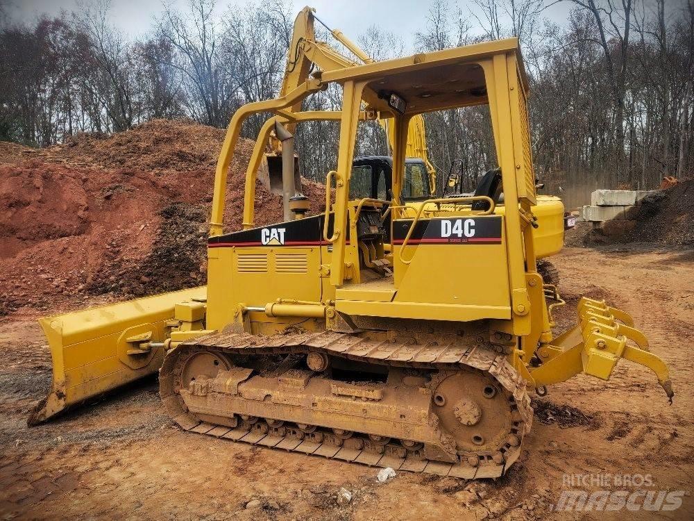 CAT D 4 C Bouteurs sur chenilles