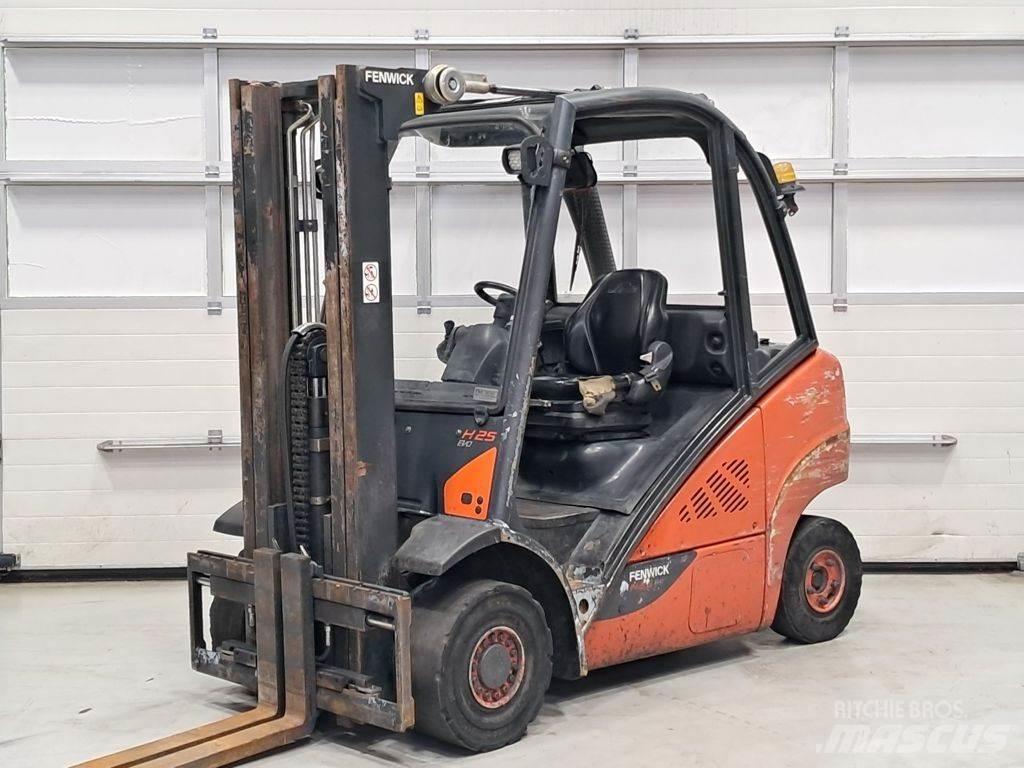 Linde H25D-02 Chariots diesel