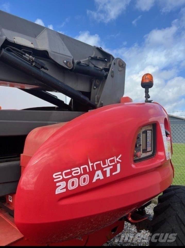 Manitou 200ATJ RC Nacelles articulées