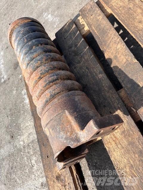 CAT 325 C NAPINACZ Chenilles