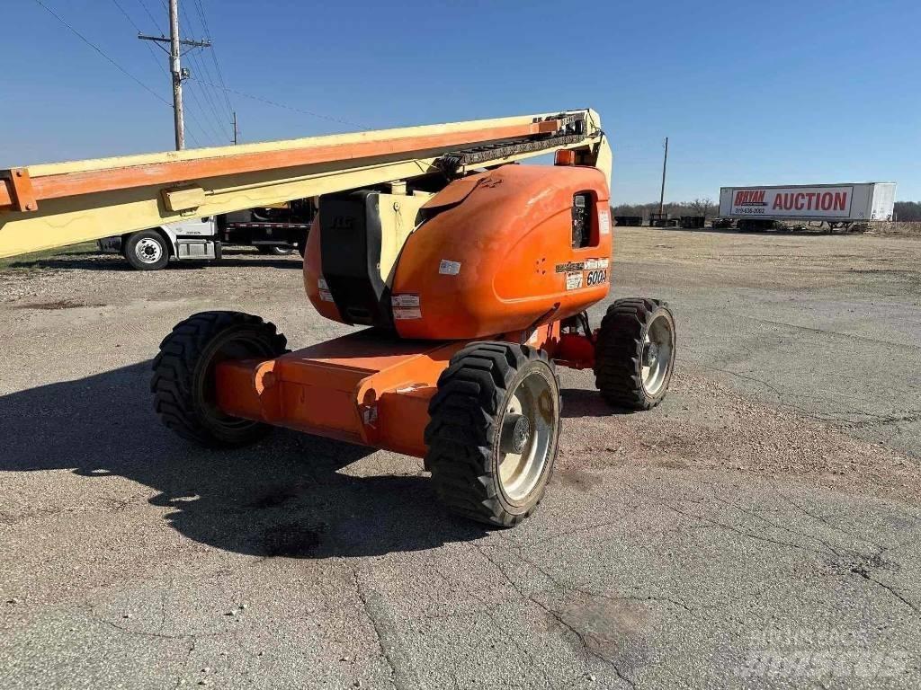 JLG 600A Nacelles articulées