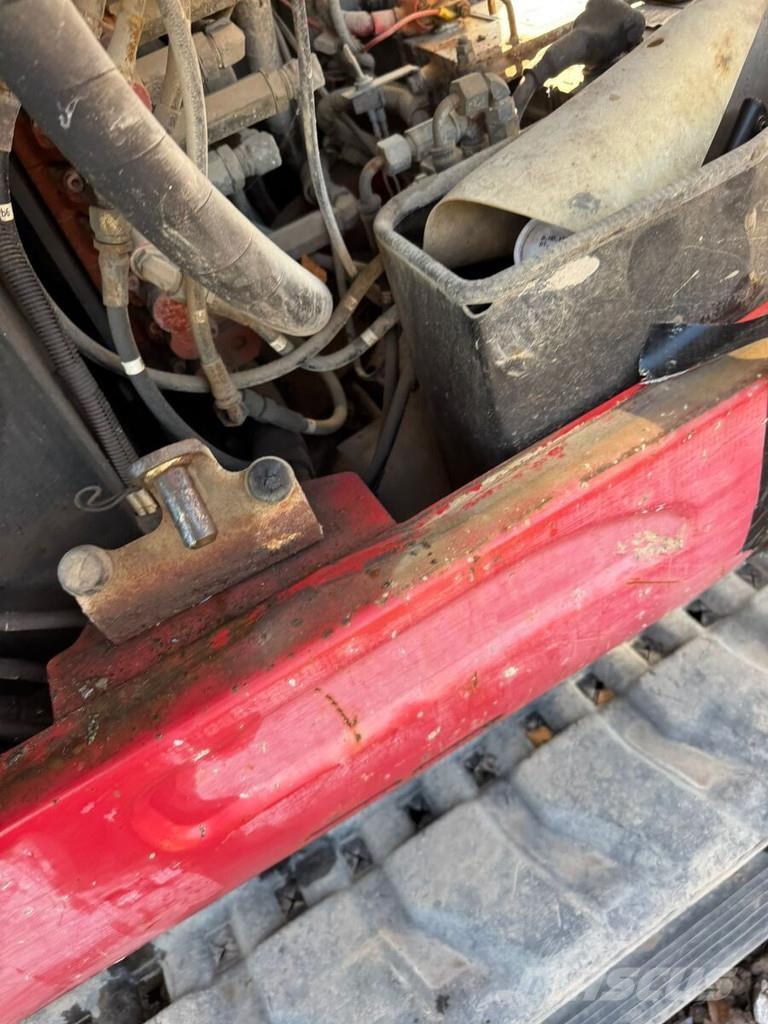 Takeuchi TB260 Mini pelle < 7t