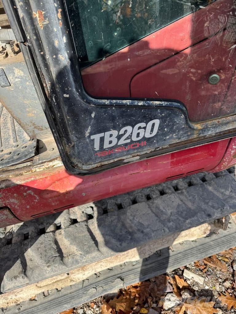 Takeuchi TB260 Mini pelle < 7t