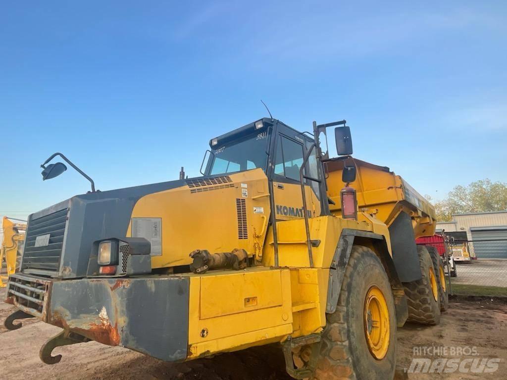 Komatsu HM 400-2 Tombereau articulé