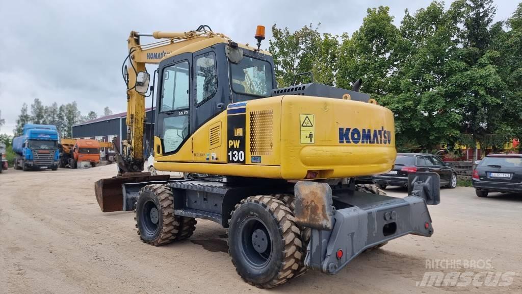 Komatsu PW 130-7K Pelle sur pneus