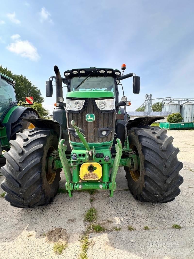 John Deere 6215R Tracteur