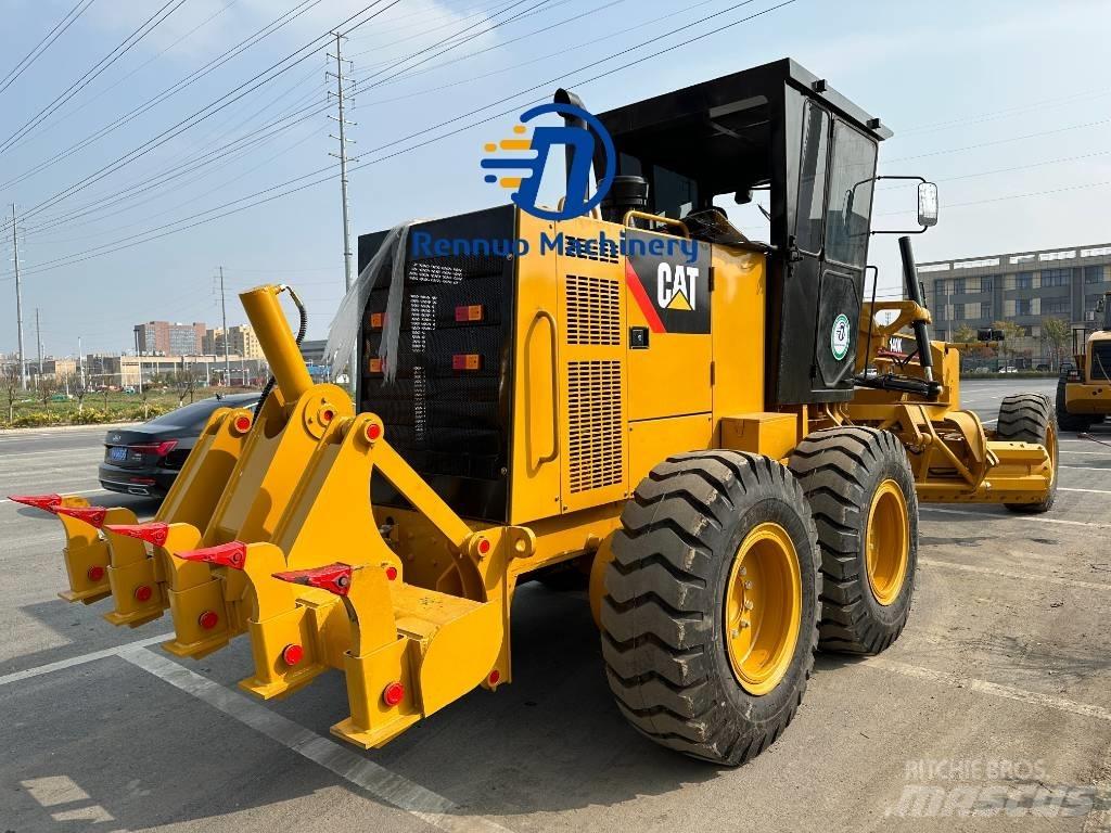 CAT 140K Niveleuse