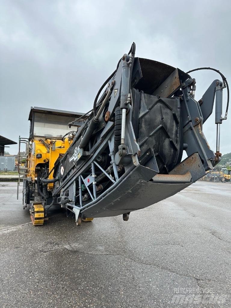 Wirtgen W 1900 Fraiseuse à froid