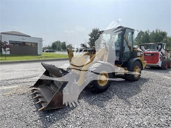 CAT 906M Chargeuse sur pneus