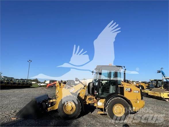 CAT 906M Chargeuse sur pneus