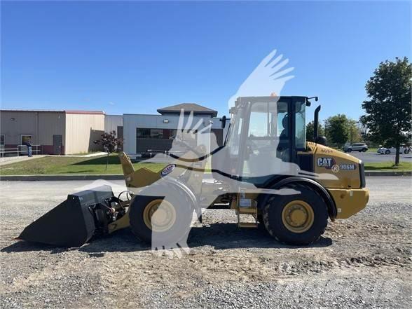 CAT 906M Chargeuse sur pneus