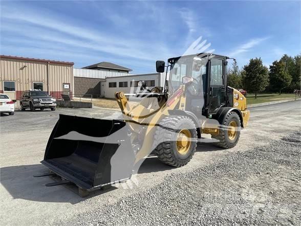 CAT 906M Chargeuse sur pneus