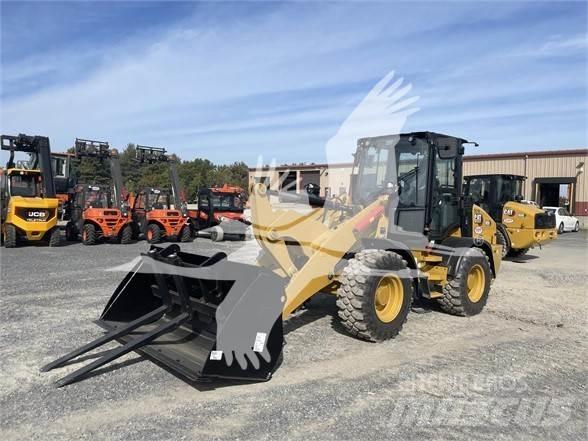 CAT 908 Chargeuse sur pneus