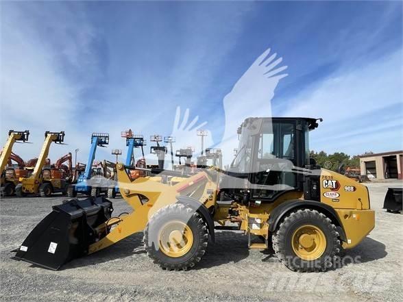 CAT 908 Chargeuse sur pneus