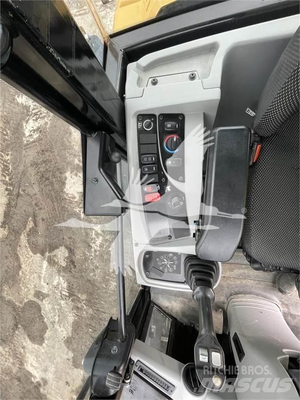 CAT 908M Chargeuse sur pneus