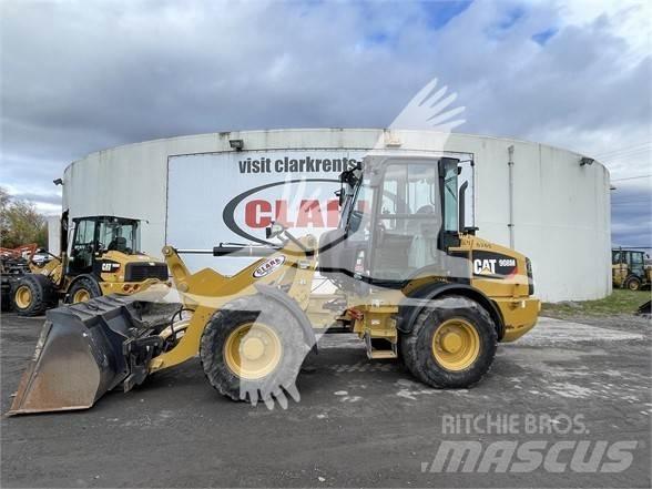 CAT 908M Chargeuse sur pneus