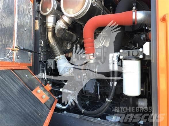 Doosan DL300 Chargeuse sur pneus