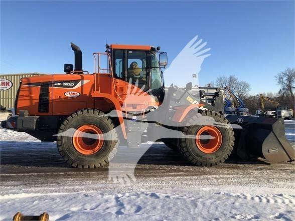 Doosan DL300 Chargeuse sur pneus