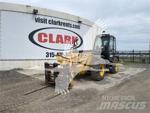 JCB 535-140 Chariot télescopique