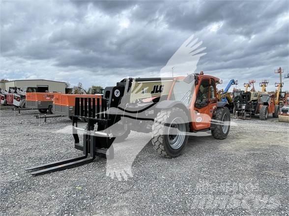 JLG 742 Chariot télescopique