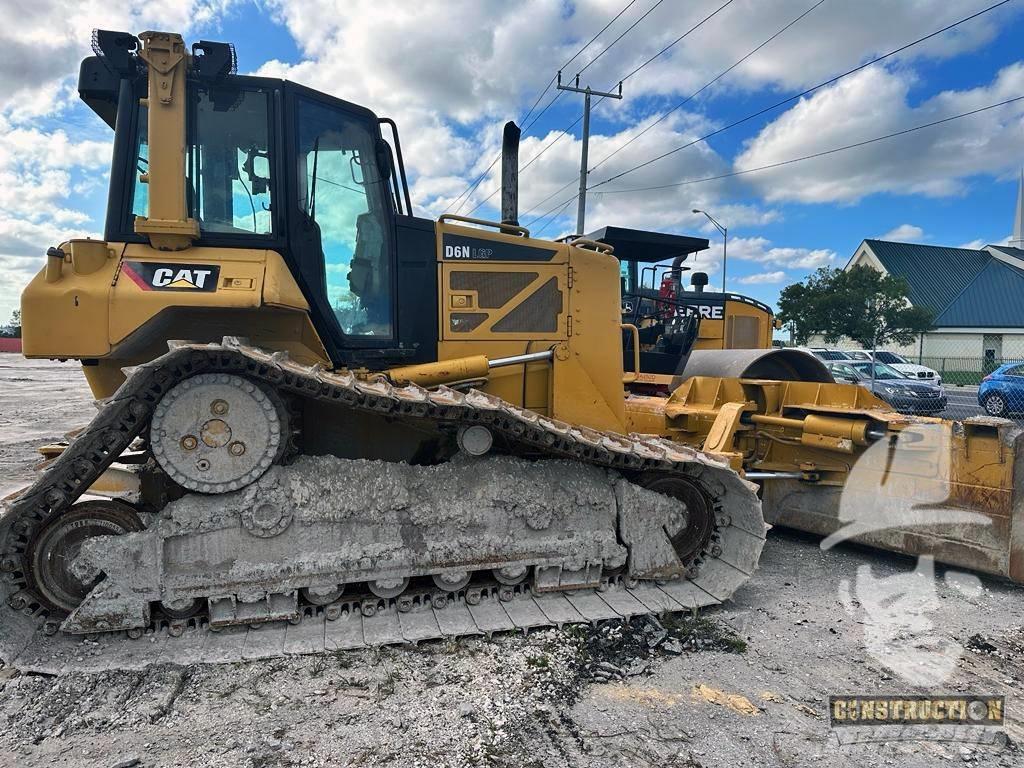 CAT D 6 N Bouteurs sur chenilles