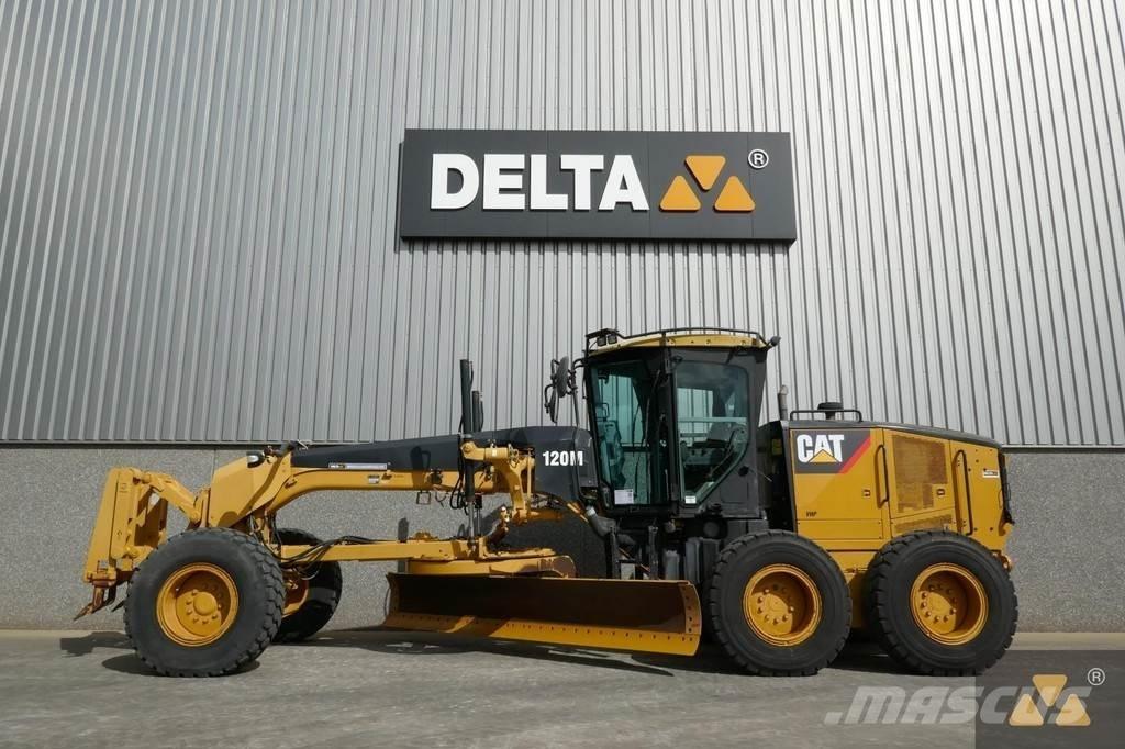 CAT 120M Niveleuse