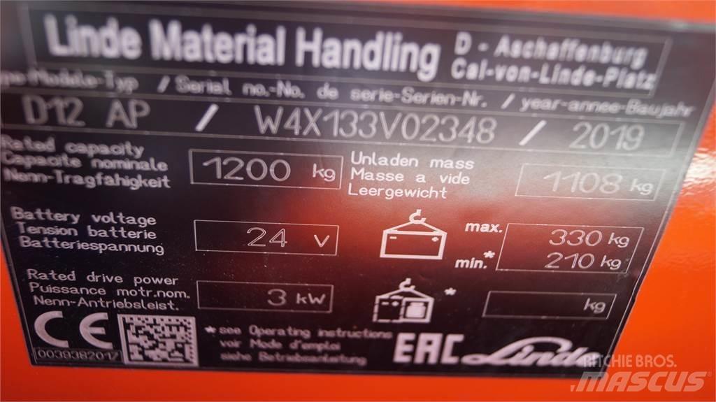 Linde D12AP Gerbeur accompagnant
