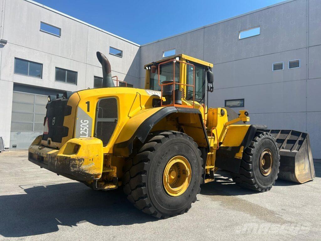 Volvo L250G Chargeuse sur pneus