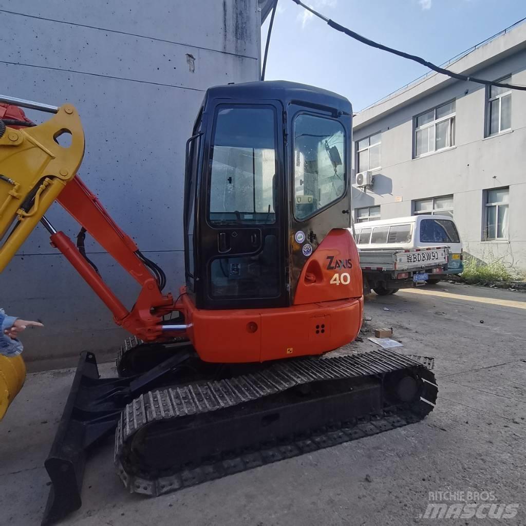 Hitachi ZX 40 U Mini pelle < 7t