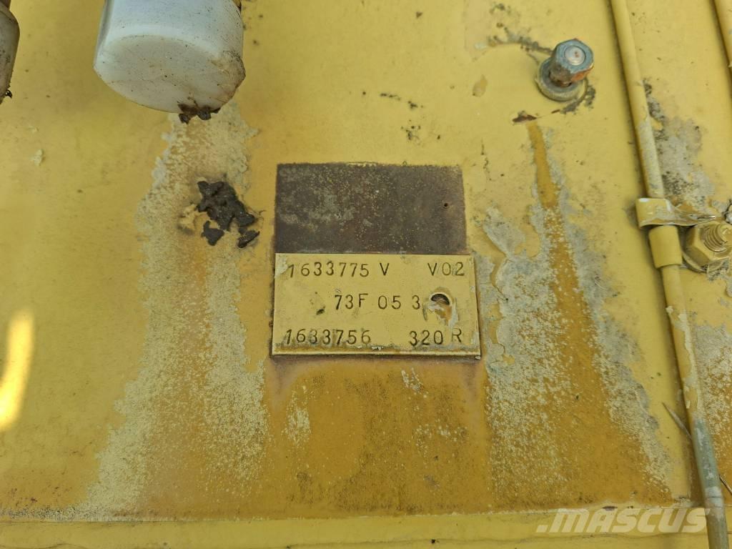 CAT 320 C L Pelle sur chenilles