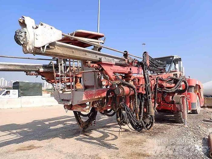 Sandvik DT821 C Foreuse de surface