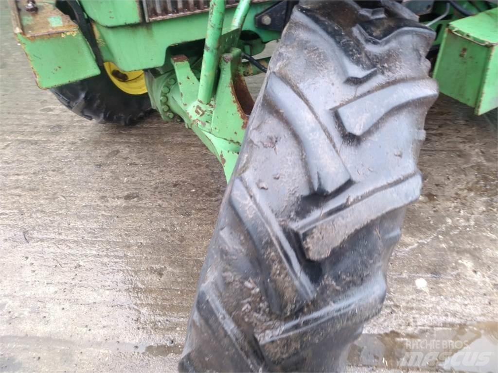 John Deere 1850 Tracteur